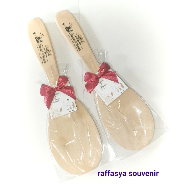 souvenir pernikahan centong kayu