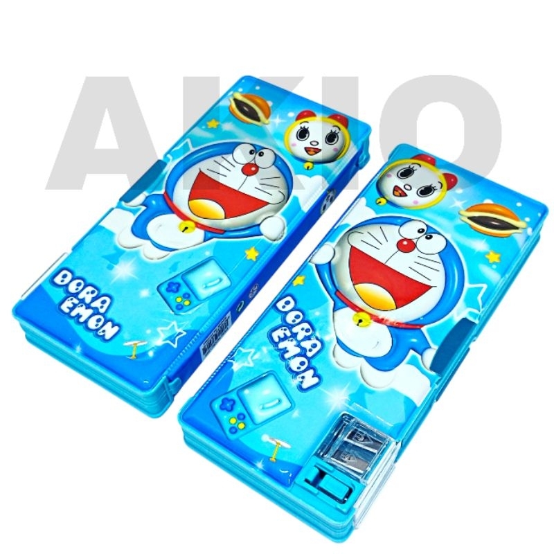 

Tempat Pensil Anak Karakter DORAEMON 2 Sisi Magnet BESAR + 2 Rautan BC-207
