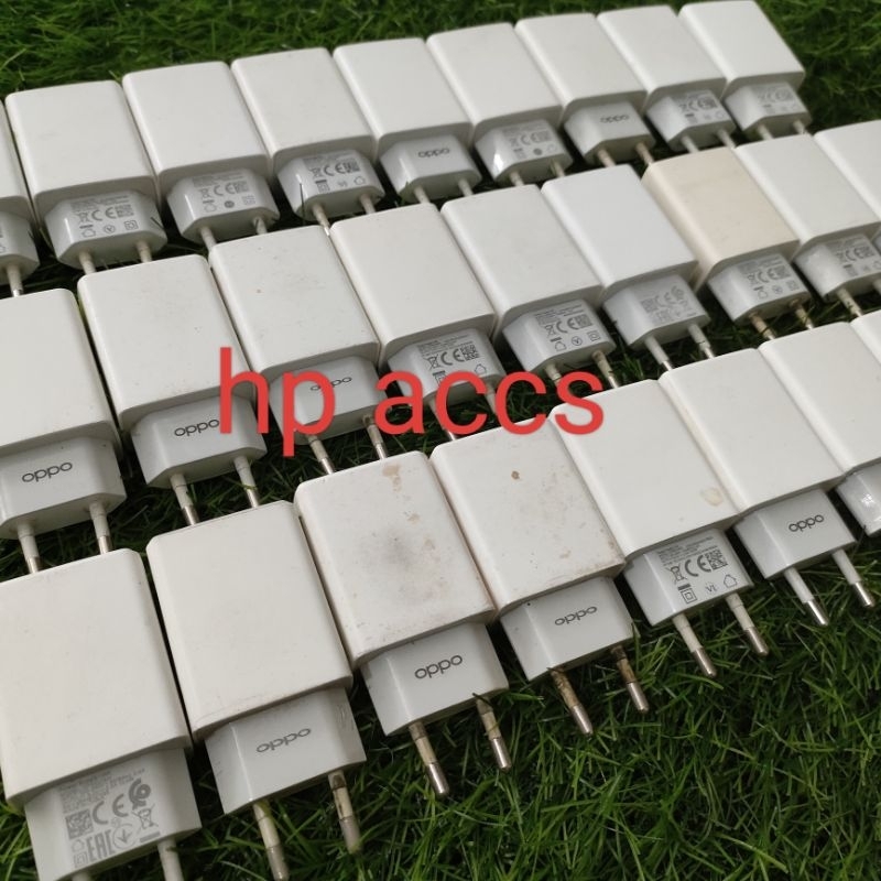 Charger Oppo bekas 2A 5V , 10 watt ORI bawaan hp tanpa kabel ( FISIK BARET BANYAK )