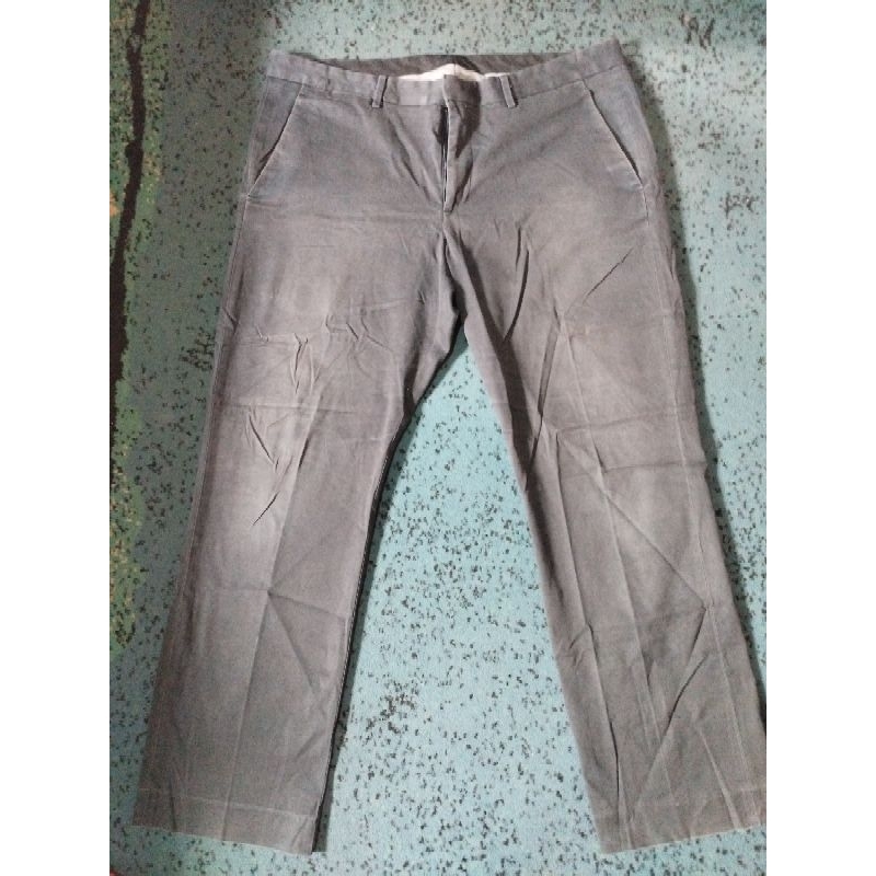 (Preloved) Celana Sayur Hitam Express Size 32