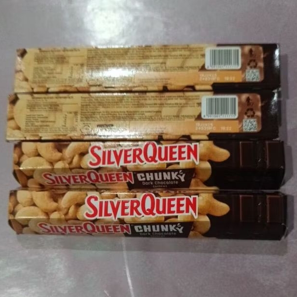 

SILVERQUEEN CHUNKY DARK CHOCOLATE CASHEW 90g