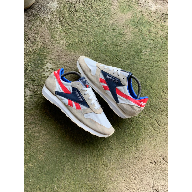 reebok aztec strip navy red size 44.5