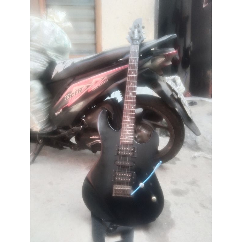 gitar listrik merek Yamaha original