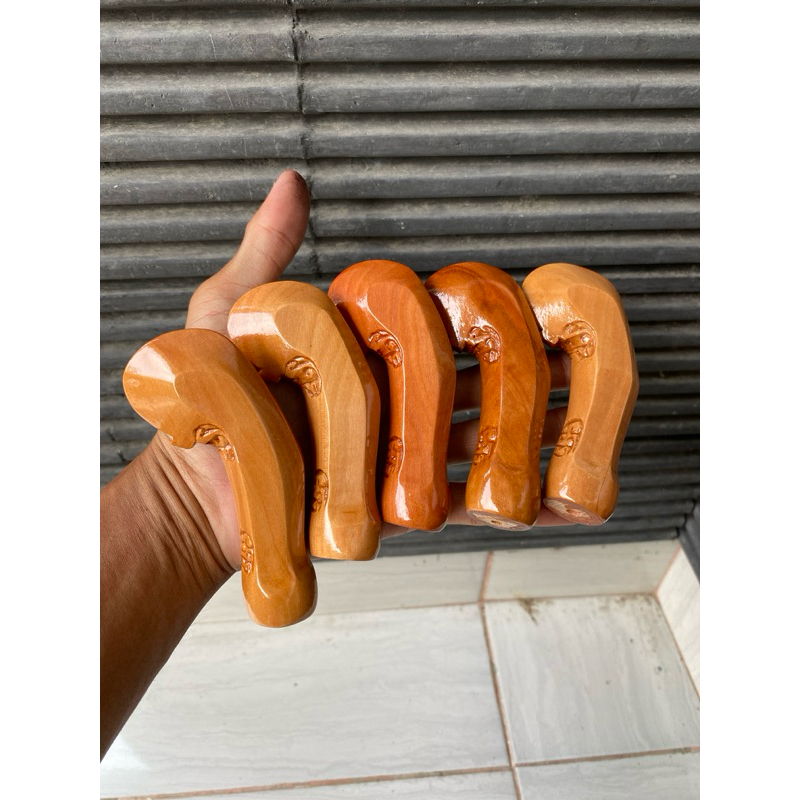 deder solo kayu sawo