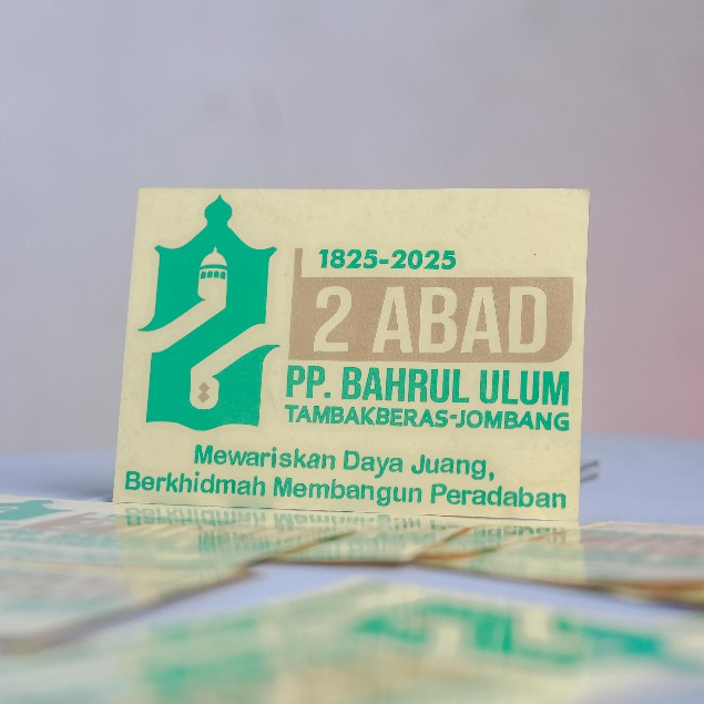 

STICKER CUTING MERCHANDISE RESMI 2 ABAD PPBU TAMBAKBERAS UKURAN 12*7 cm