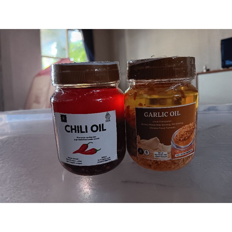 

MINYAK CABAI PEDAS / CHILLI OIL 200 ML