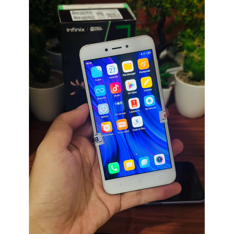 Handpone Hp Redmi 5A 2/16 Second Seken bekas murah bergaransi