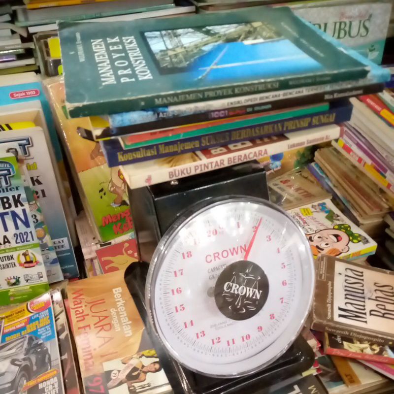 buku bekas 2 kilo 7 buku Rp 50.000 bekas original