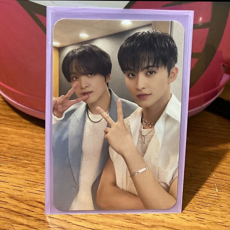Photocard Official MarkHyuck