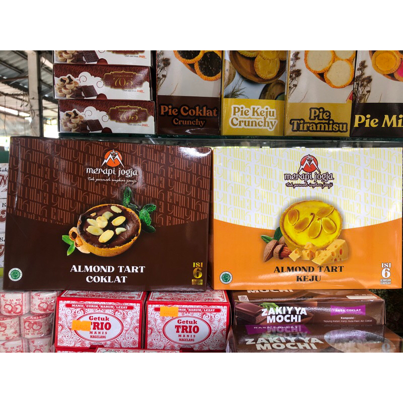 

Premium Almond Tart "Merapi Jogja