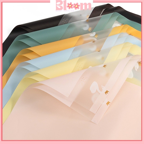 

Kertas Buket Motif Swan Cellophane Swan Transparan Cellophane Flower Wrapping Ecer KB6032