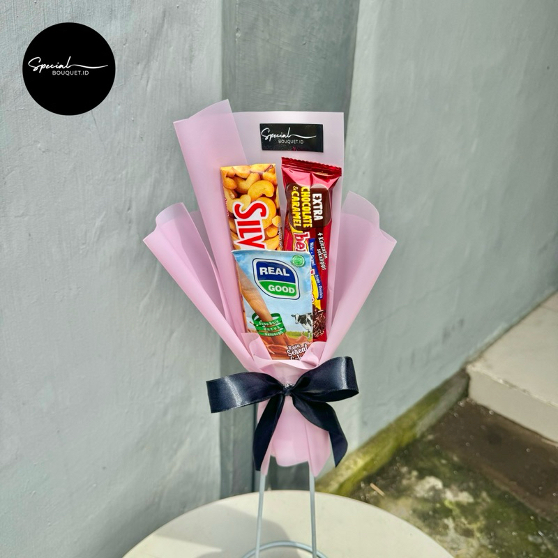 

BUKET SNACK MODEL SIMPLE UNTUK ACARA WISUDA SIDANG ULTAH DLL