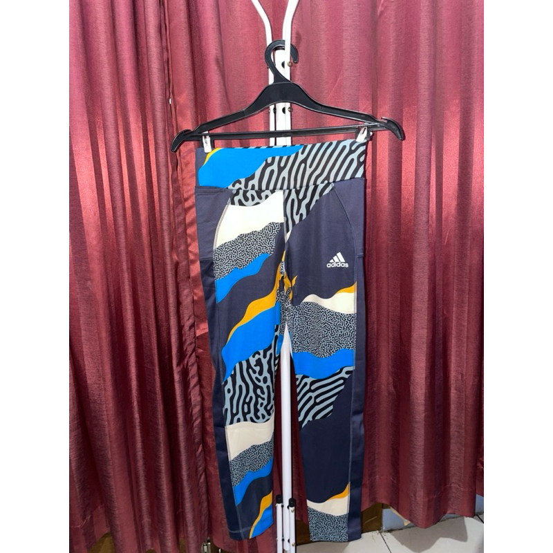 legging motif adidas