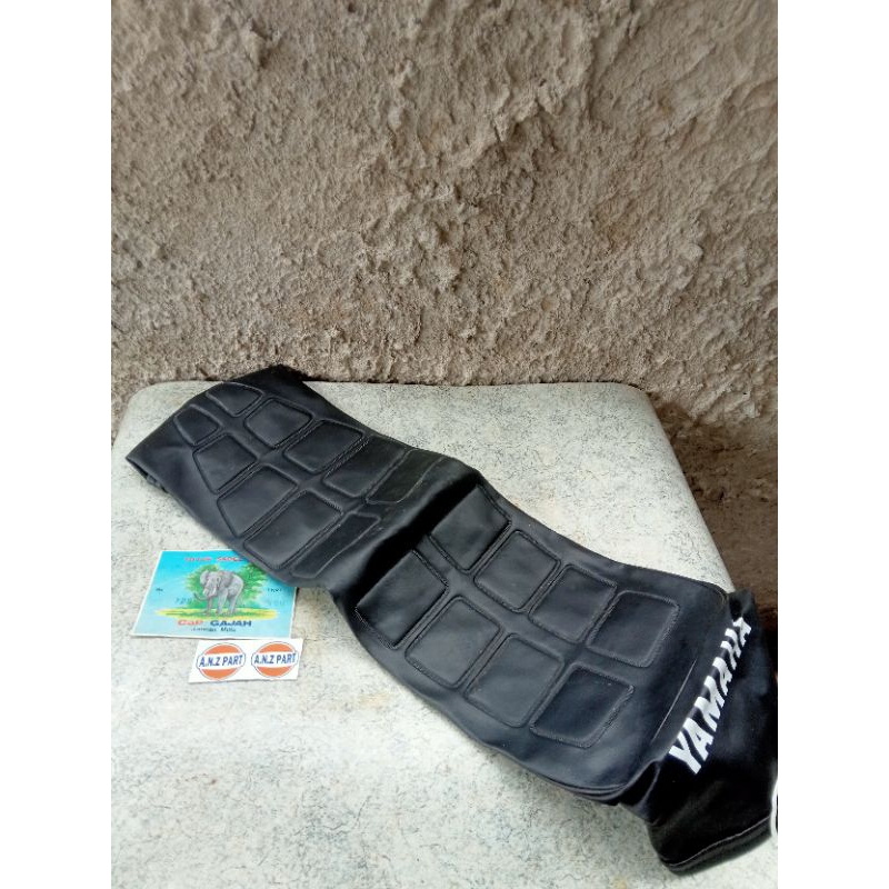 Sarung Cover kulit jok Yamaha V80 V 80 Robot