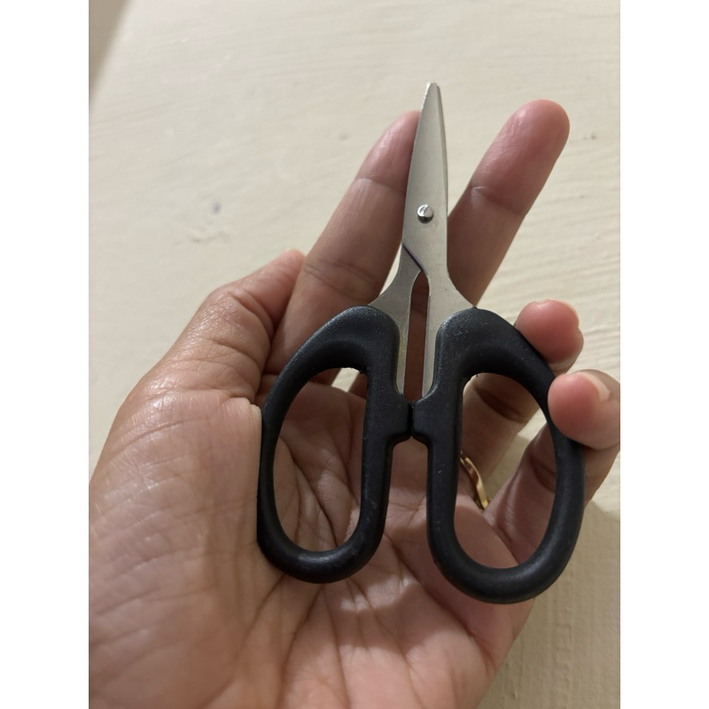 

gunting kecil plastik kertas