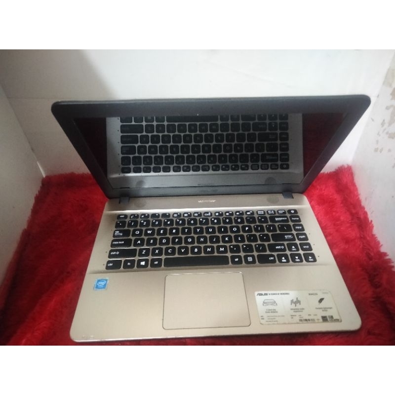 Laptop high kencang Asus x441U/core i3 gen6/ram4gb DDR4 HDD 500 gb/laptop siap pake