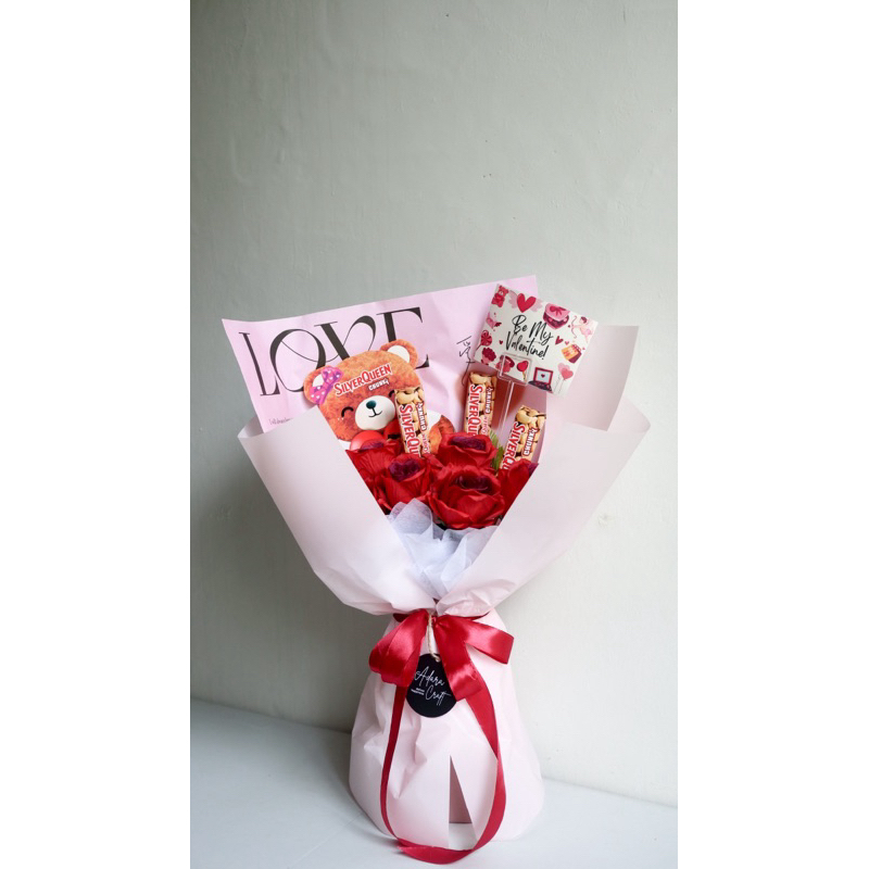 

Bouquet silverqueen bear hadiah valentine