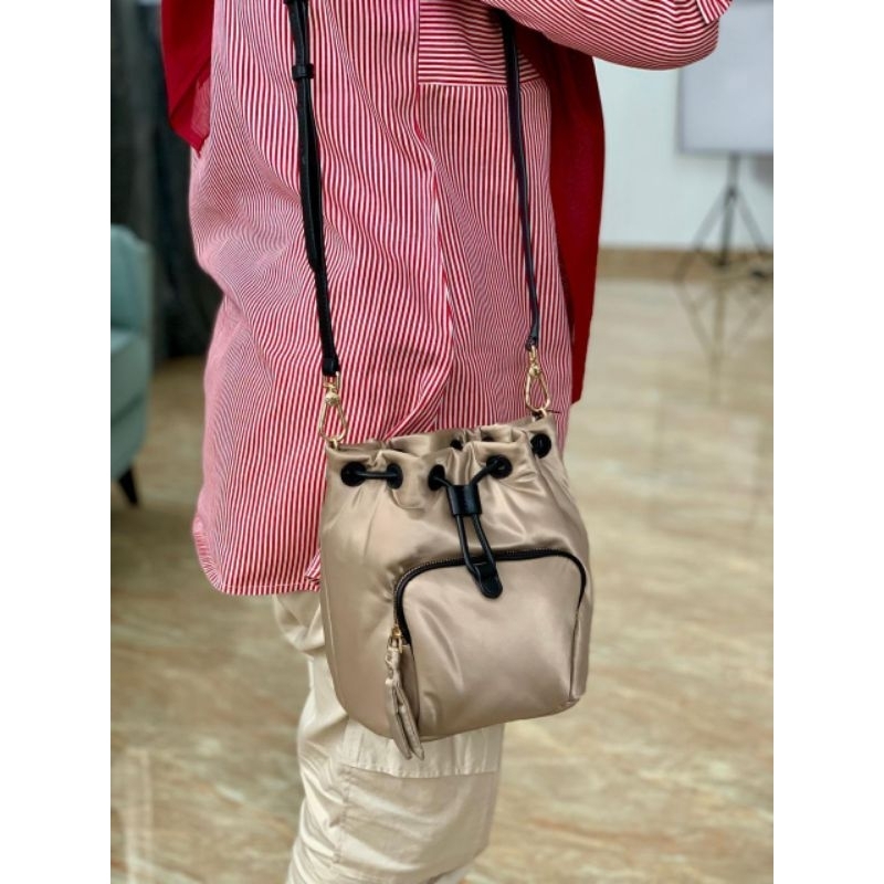 tas wanita Furla gaia