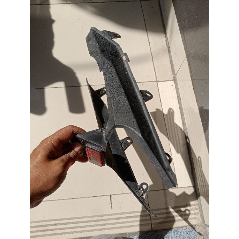 sambungan body belakang Sonic 150r