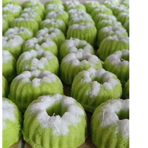 

kue putu ayu isi 6pcs/kue putri ayu/kue tradisional/bolu kukus