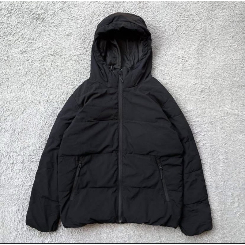 GU PUFFER SEAMLESS JACKET