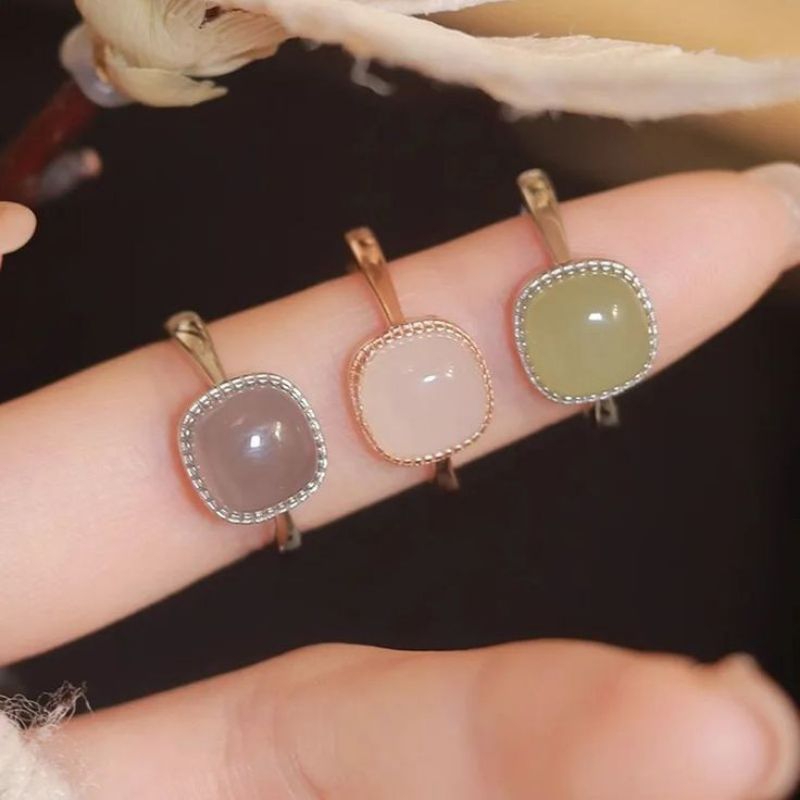 Cincin Batu Giok Wanita Terbaru / Cincin giok heitan lapis emas 18k