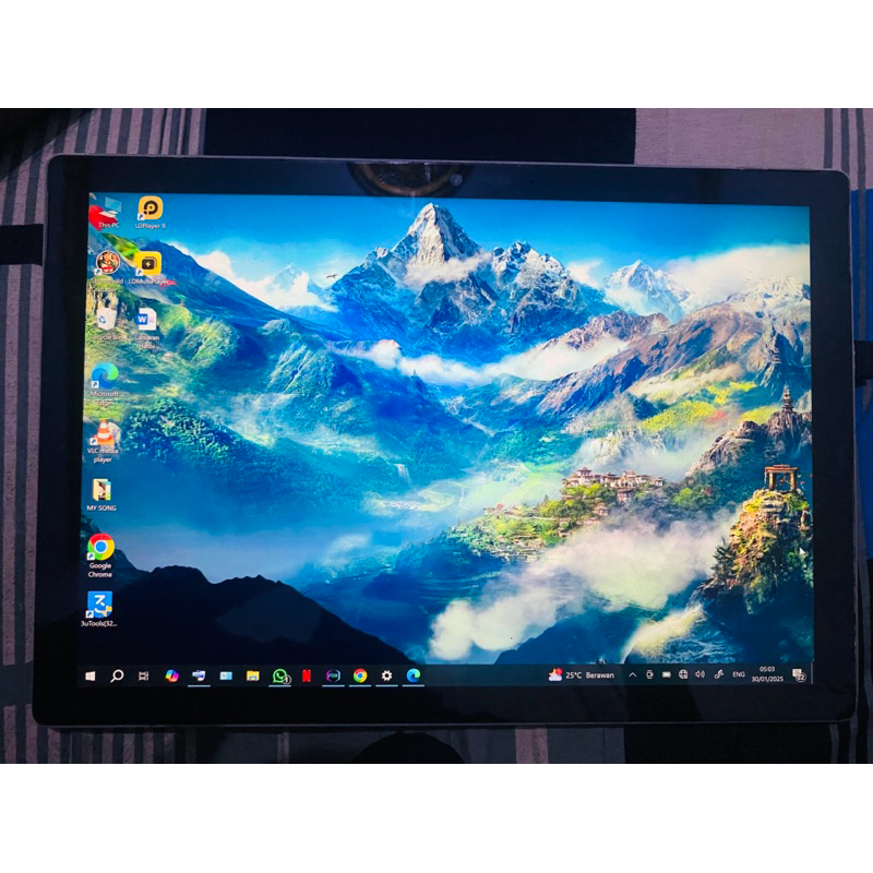 Microsoft Surface pro 5 / Siap pakai
