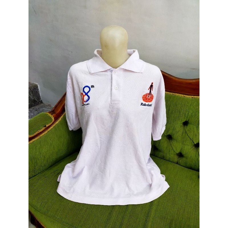 Kaos Berkerah Putih Preloved ada bordiran