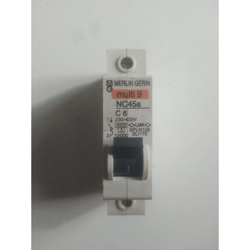 MCB 1 phase  c6 Merlin gerin