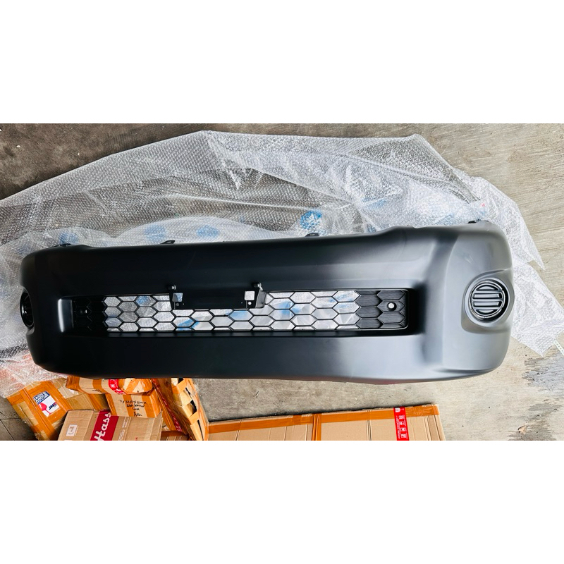 bemper depan double cabin hilux 2009 imitasi malaysia