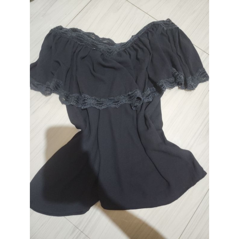 Baju atasan La Tium korea korean black dark gothic lolita emo sabrina coquette y2k dainty acubi milk