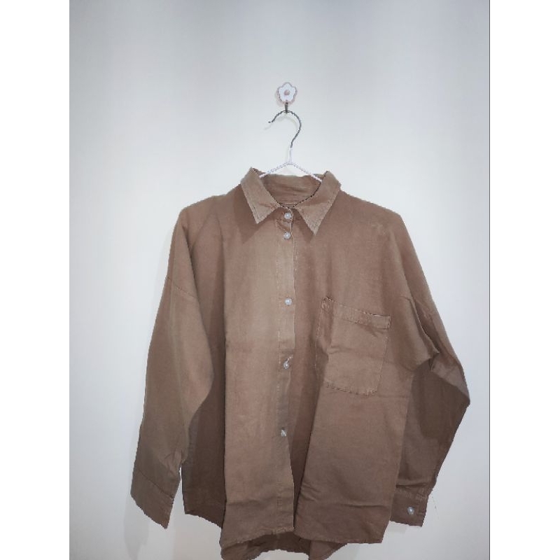 kemeja kancing aktif bahan linen (priloved)