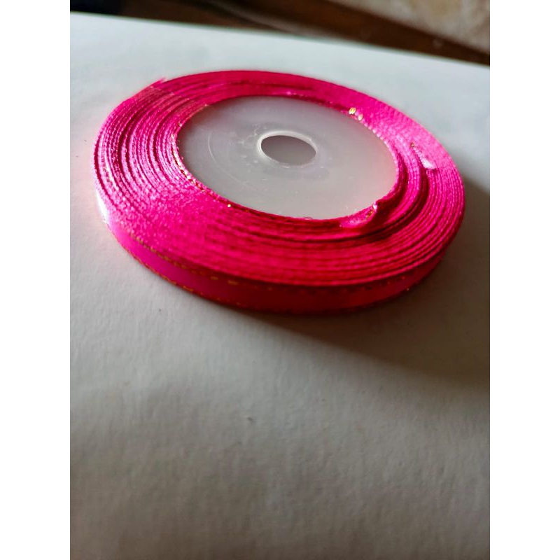 

Pita Satin Lis mas 1/4 inch isi 25 yard