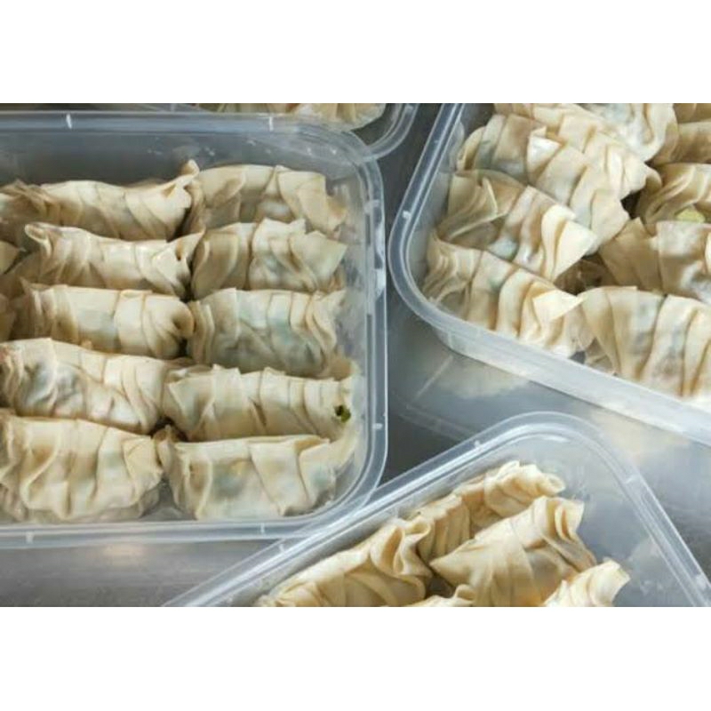 

Gyoza Ayam Chili Oil Frozen Isi 8
