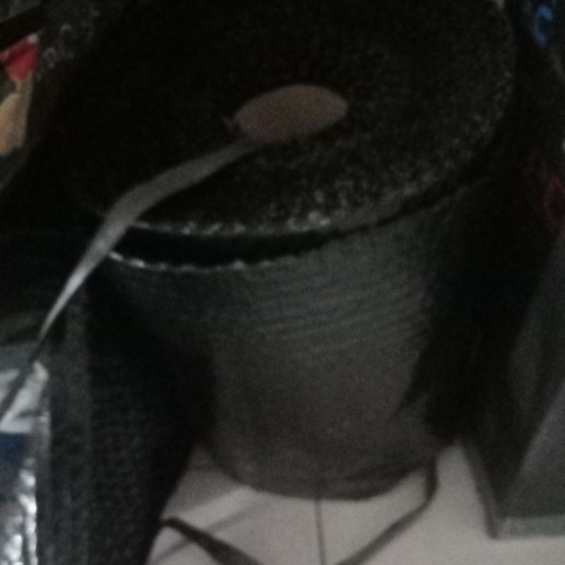 

Pelindung Serbaguna Hitam ( babble wrap)