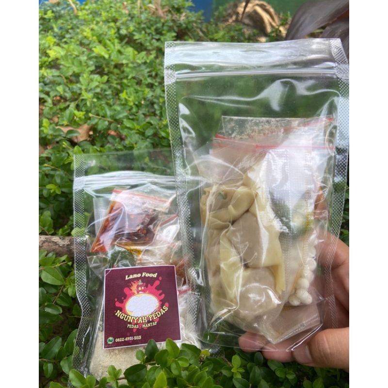 

Pangsit Ayam Isi Keju (kuah mercon)