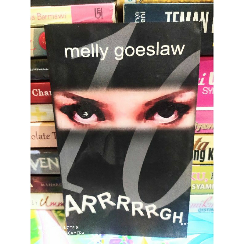 BUKU CERITA PENDEK ARRRRGH BY MELLY GOESLAW  (ORIGINAL)