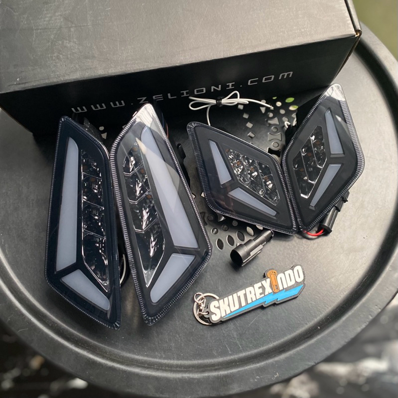 Sein LED Smoke Zelioni Vespa GTS GTV Keyless