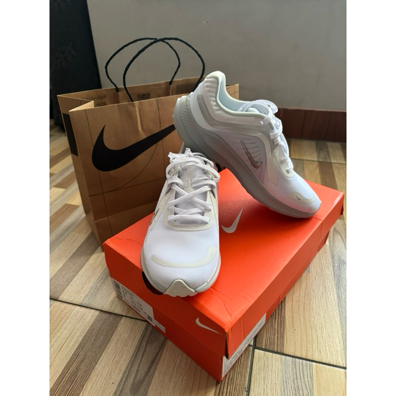 NEW WMNS NIKE QUEST 5