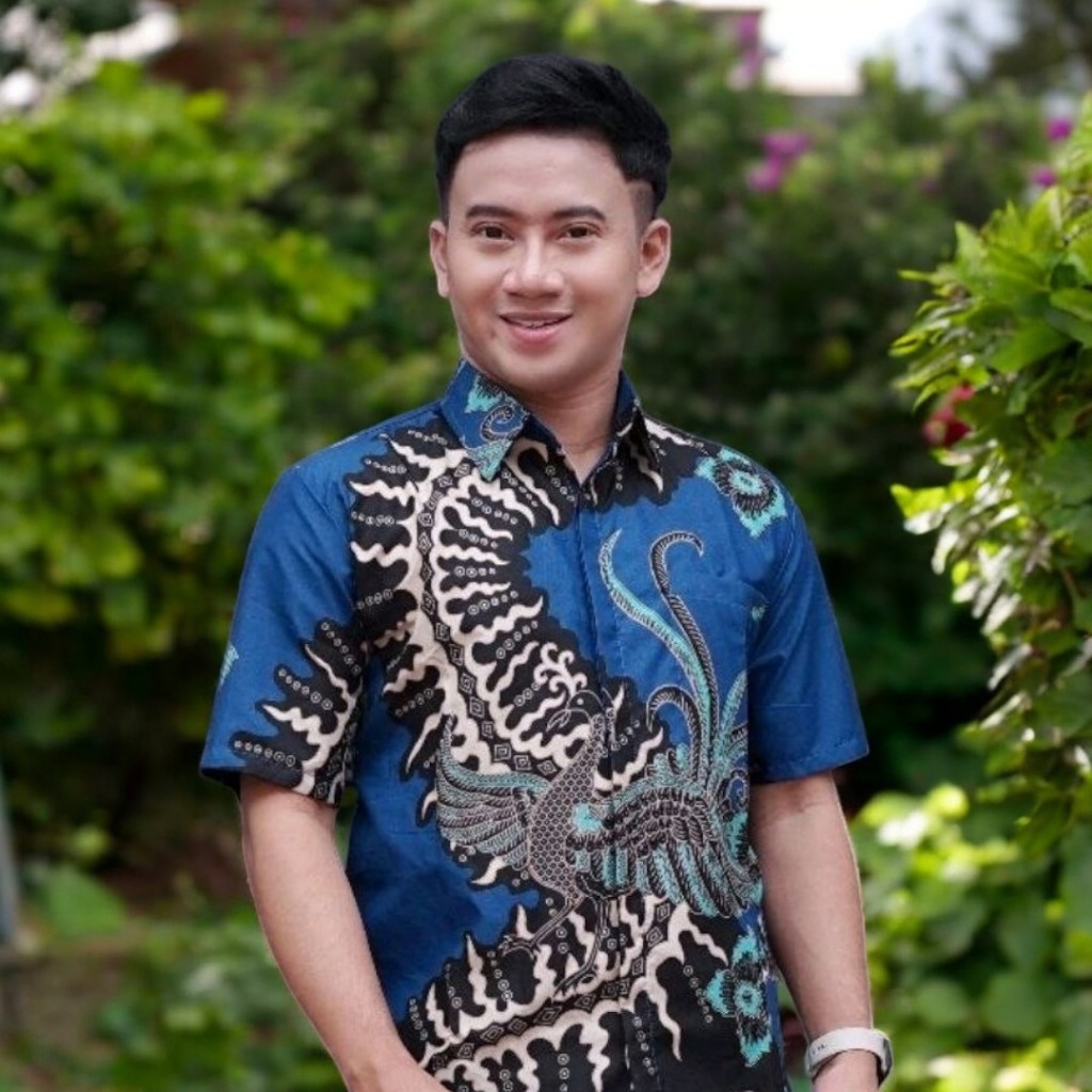 Kemeja Batik Pria Lengan Pendek Warna Biru // Baju Batik Pria