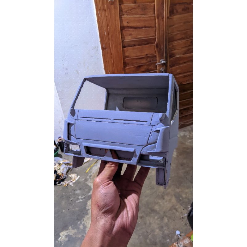 kabin miniatur truk canter skala 10