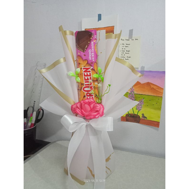 

SilverQueen Mini Bouquet / Mini Buket Silverqueen 55 gr. Buket Coklat Cikarang [TheAnari]