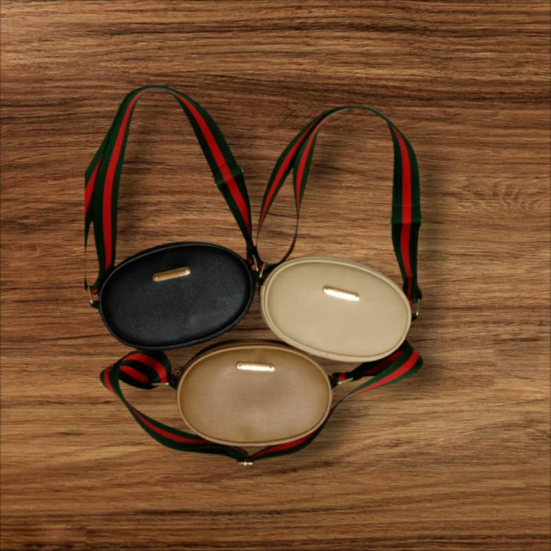 Tas/Selempang/Oval_Wibi/Tas_Selempang/Wanita/Kekinian