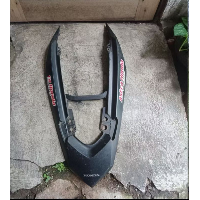 COVER BODI BELAKANG MOTOR HONDA SUPRA GTR 150 ORIGINAL CABUTAN