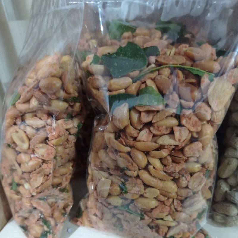 

kacang bangkok daun jeruk 500gr