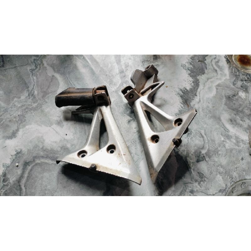 FOOTSTEP POSTEP PIJAKAN KAKI BELAKANG BLADE HONDA BLADE REPSOL ORIGINAL