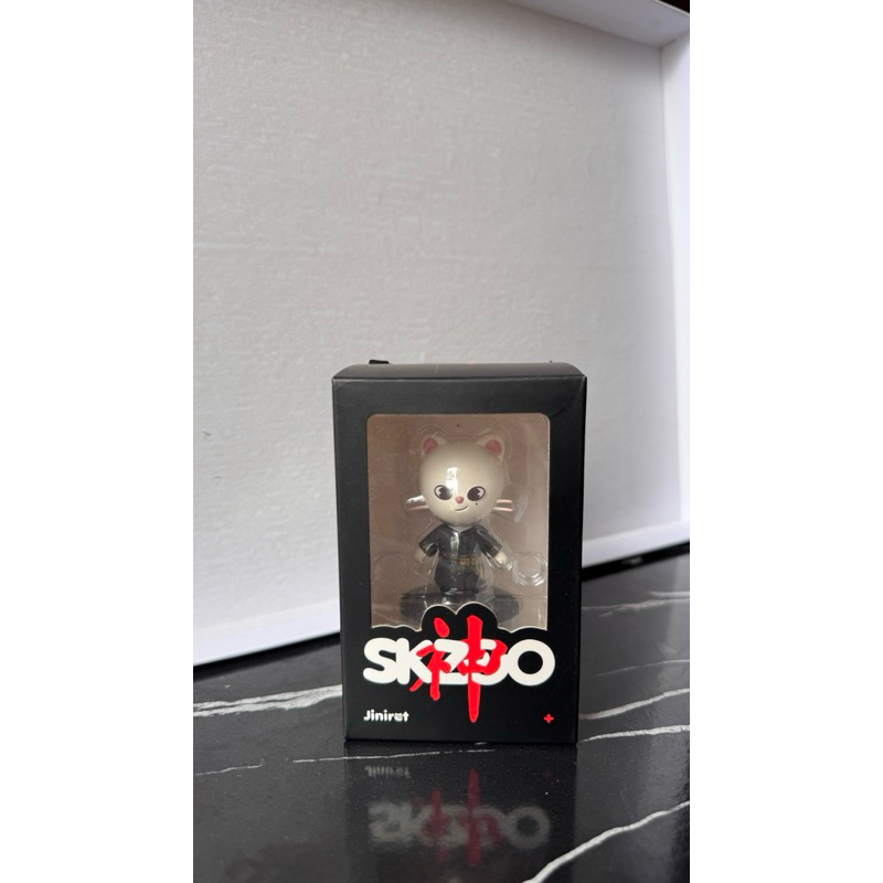 JINIRET HYUNJIN FIGURE OFFICIAL PRELOVED SKZOO STRAYKIDS