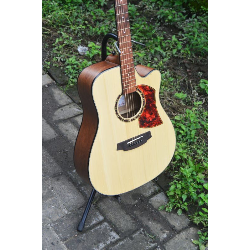 Gitar akustik original lokal TRIVELA jumbo cutaway