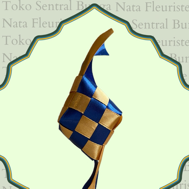 

Ketupat Pita Satin Hampers Lebaran Ukuran 1/2