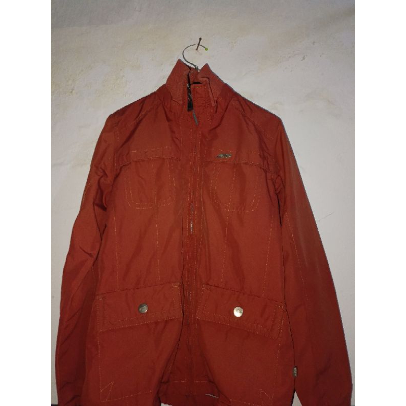 JAKET AREI WOMEN SERIES SIZE M MARON PRELOVED ORIGINAL